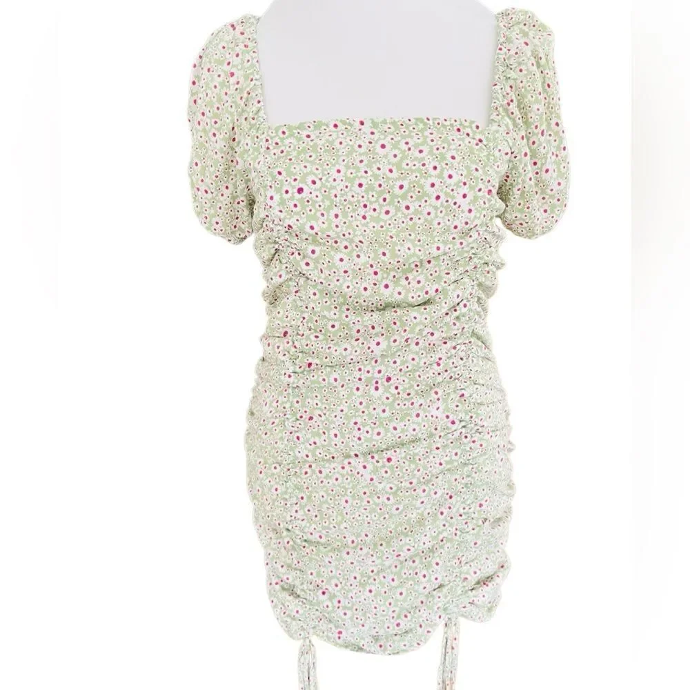 HYFVE Floral Puff Sleeve Bodycon ruched Dress size M.